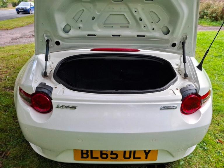 Mazda MX-5 SE-L NAV