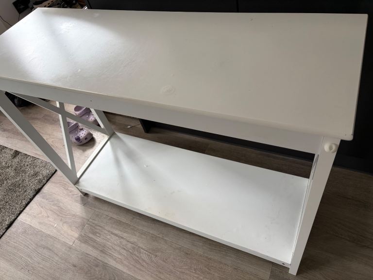 Free White Console Table 