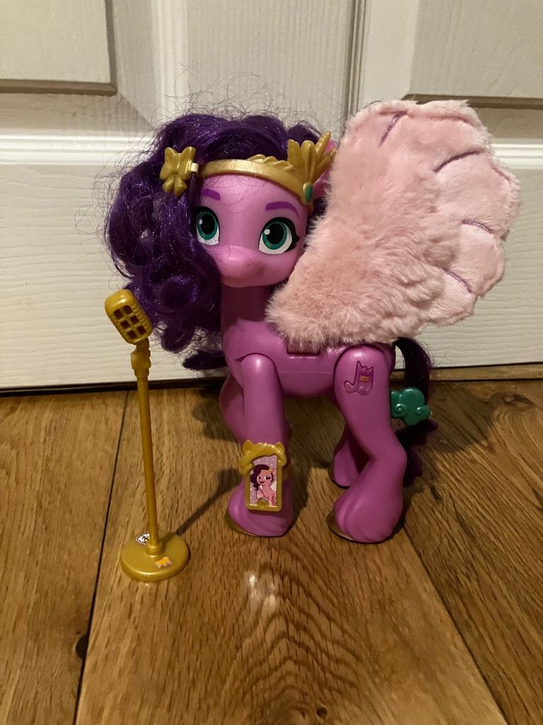 My Little Pony New Generation Singing Star Princess Petals