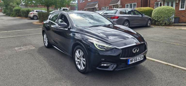 Infiniti, Q30, Hatchback, 2016, Manual, 1461 (cc), 5 doors