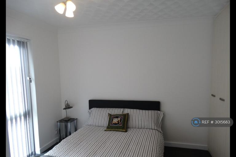 1 bedroom flat in Orion Close, Southampton, SO16 (1 bed) (#3015683)