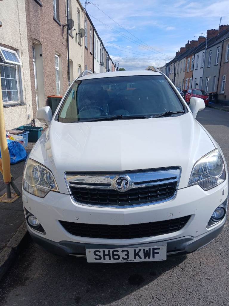 Vauxhall ANTARA 4x4 or 4x2 perfect for towing 