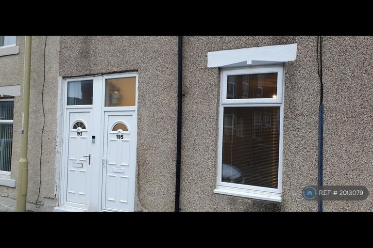 1 bedroom flat in East George Potts Street, South Shields, NE33 (1 bed) (#2013079)