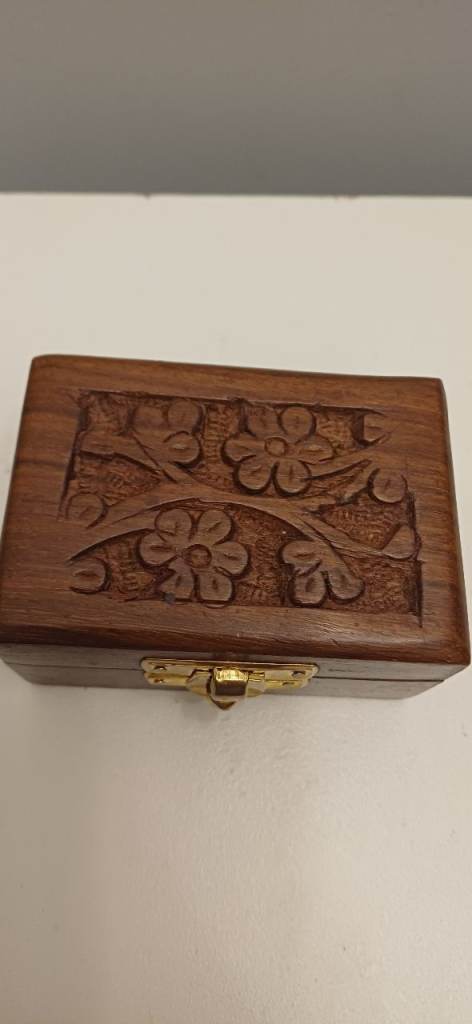 Wood Jewellery Box size 8x4x4 cm