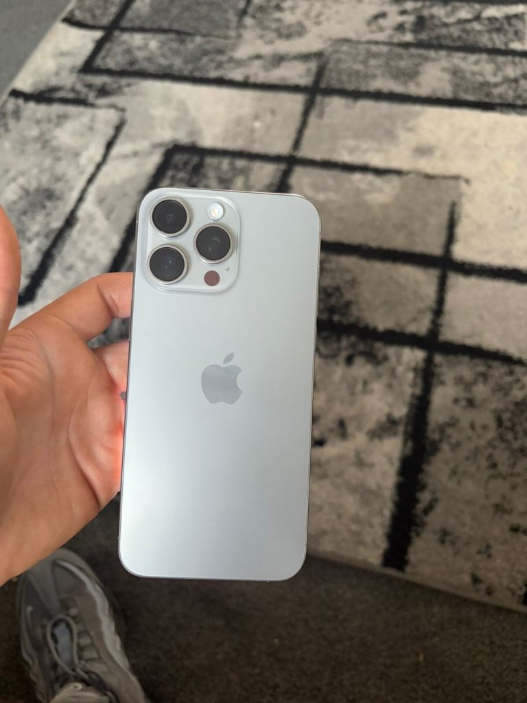iPhone 15 Pro Max 256GB unlocked 