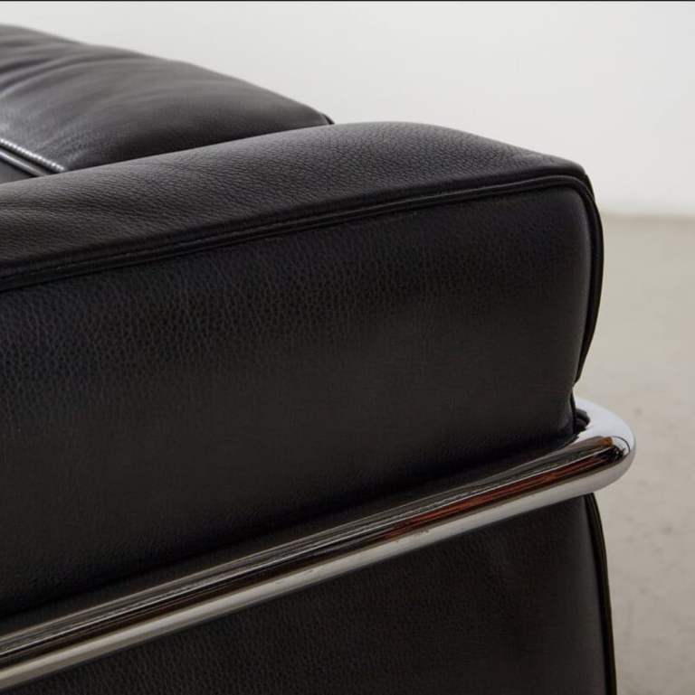 Authentic genuine Cassina Le Corbusier LC3 Leather Armchair Black in prestine condition (1 left)