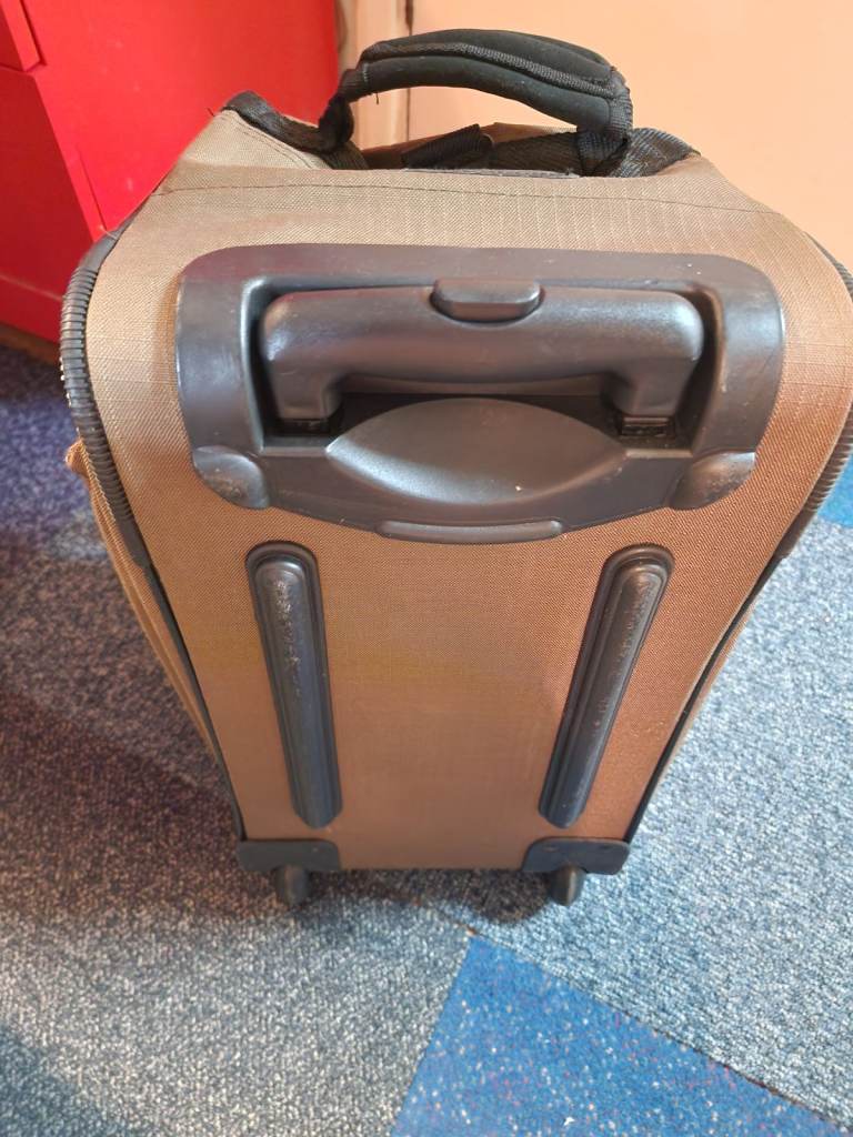 MEMBERS SMALL CABIN SUITCASE 