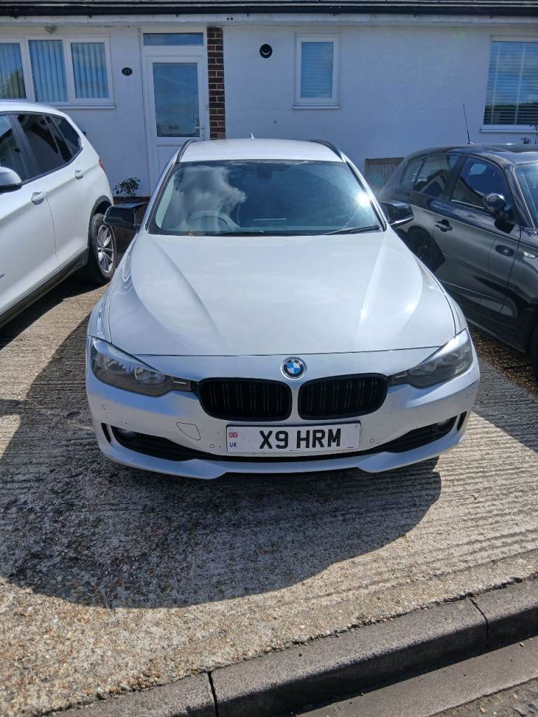 Bmw 3 series tourerbin pearlescent  white.