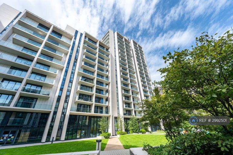 2 bedroom flat in Elvin Gardens, Wembley, HA9 (2 bed) (#2992501)