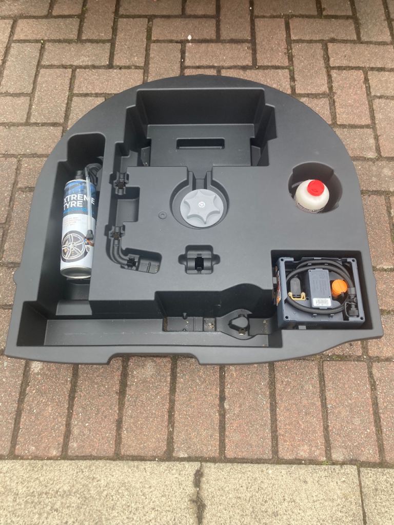 Nissan juke 2019 boot puncture repair kit with tools etc