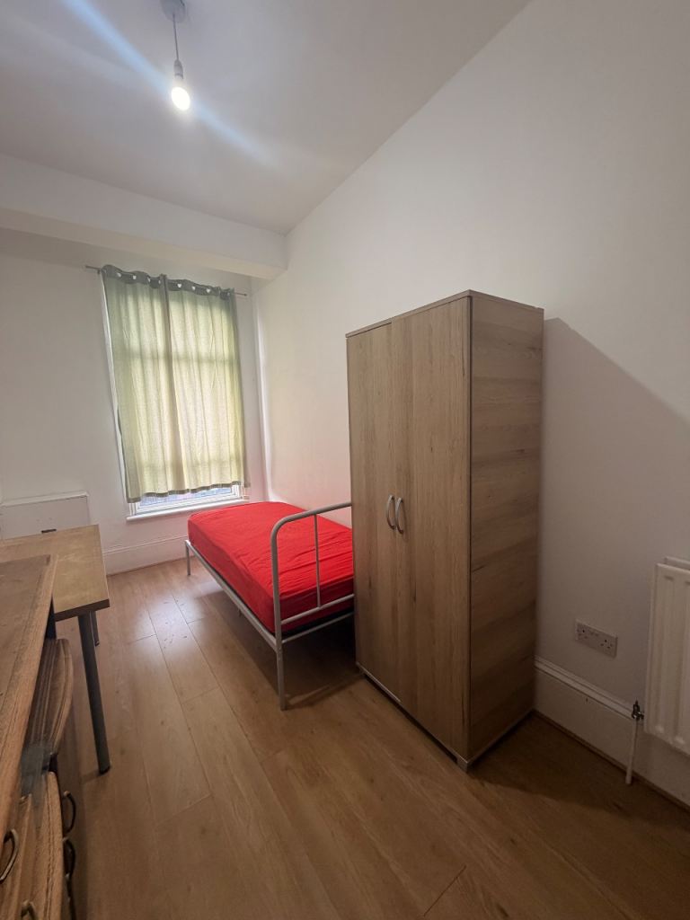 Female Only Property- Single Room 