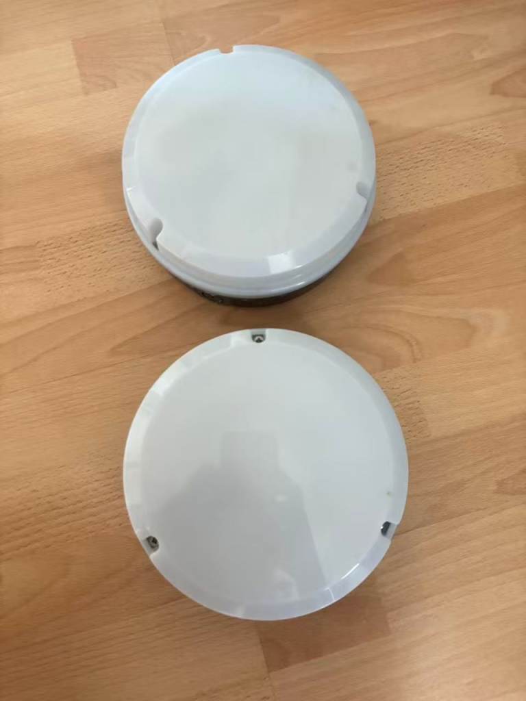 2 Old fashioned bathroom lights