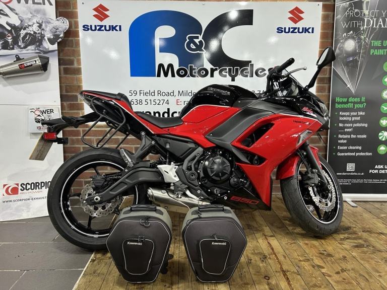 KAWASAKI Ninja 650 40TH ANNIVERSARY 999miles