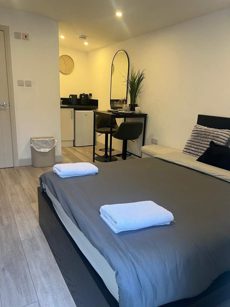 Quality Staff & Corporate Housing – Brigstock Road (CR7)