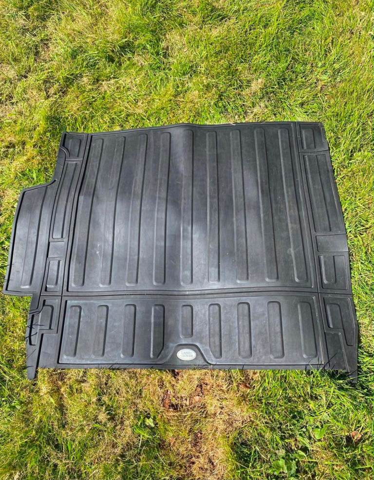 Genuine Land Rover Discovery 5 Rubber Boot Mat