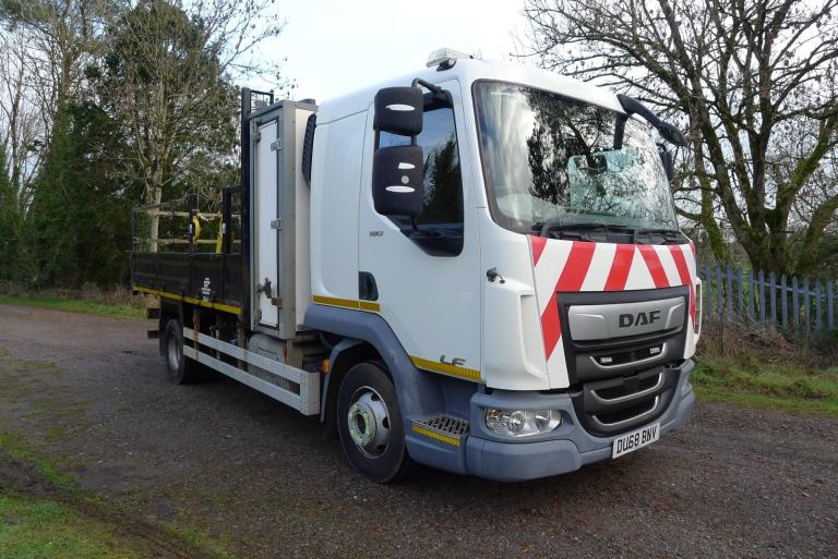 DAF LF180 7.5T Tarmac-spec Tipper w/ Underfloor compressor