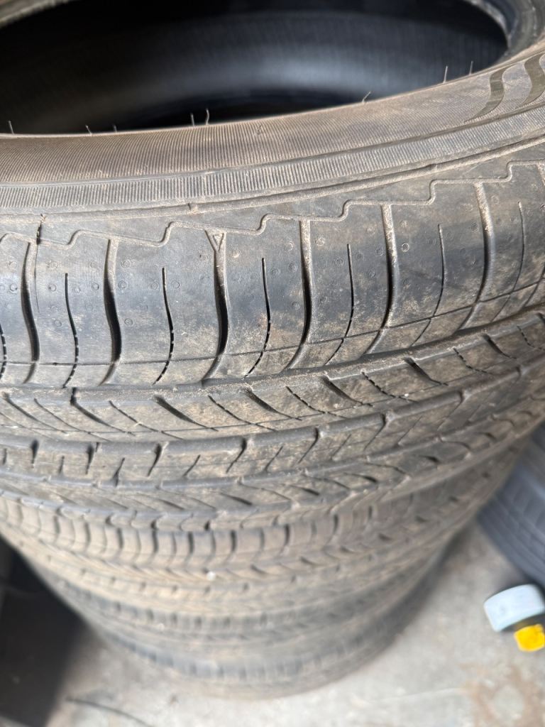 Nearly new tyres 