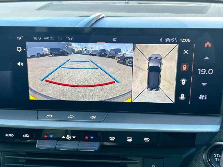  Vauxhall Grandland Electric 73kwh Ultimate Suv 5dr Electric Auto 213 Ps