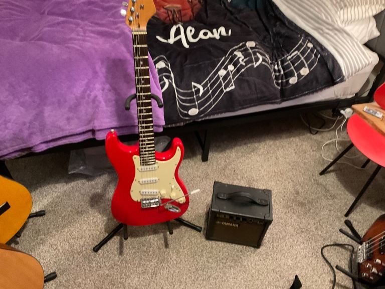 KCC  Stratocaster electric guitar/ Yamaha GA-10 amplifier 