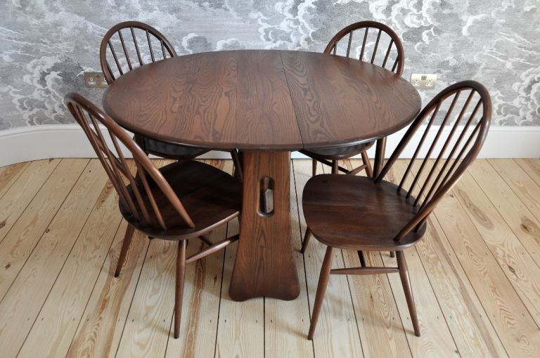 Vintage Retro Designer Ercol Gate Leg Table mdl 1156 and 4 Windsor Chairs (model 1877)