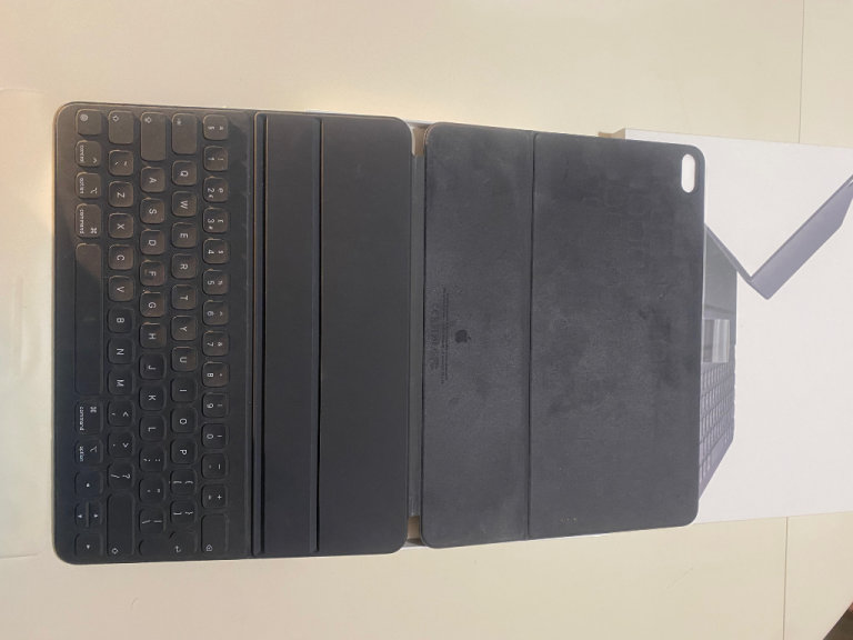 Apple Smart Keyboard Folio for iPad Pro (3rd Gen) 12.9in