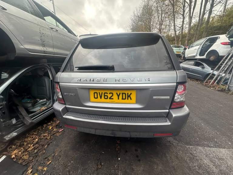  LAND ROVER RANGE ROVER SPORT 2012 3.0 DIESEL BREAKING FOR PARTS