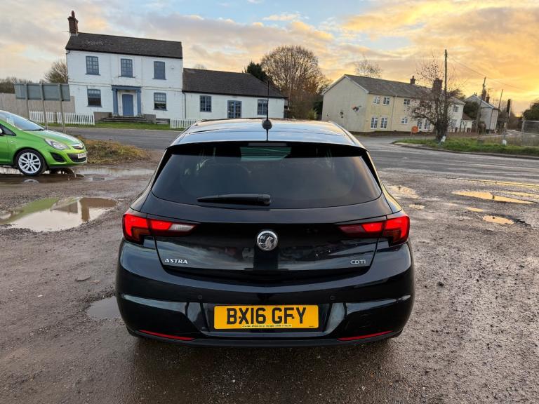 2016 Vauxhall Astra 1.6 CDTi 16V 136 SRi 5dr HATCHBACK Diesel Manual