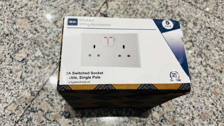 13A 2-Gang SP Switched Plug Sockets White- 5 Pack 