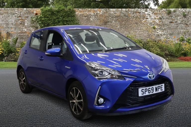 2019 Toyota Yaris 1.5 VVT-h Icon Tech Hatchback 5dr Petrol Hybrid E-CVT Euro 6 (s/s) (100 ps) Hat...