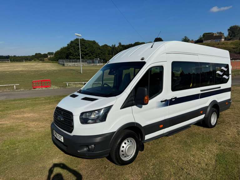 Ford Transit Super Rare last of the 2.2 – 17 seats Only 24k Miles