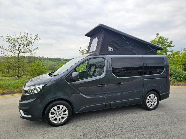 Renault Trafic Sport 2.0 DCi Pop Top Campervan 2022 **New conversion**
