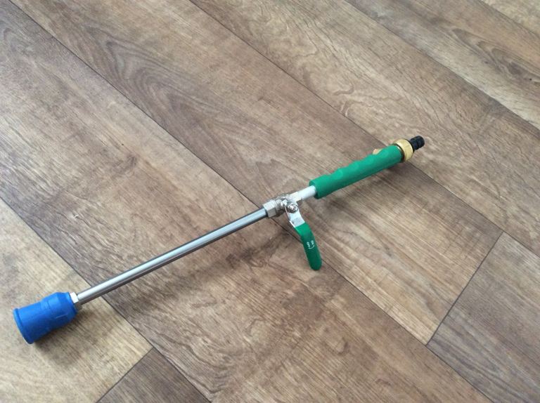 Pressure washer with hydro connector 