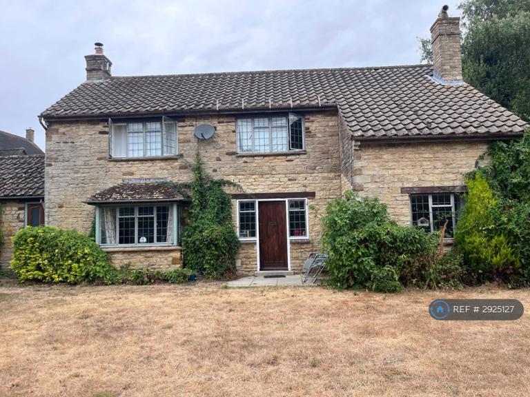 3 bedroom house in Church Stowe, Northampton, NN7 (3 bed) (#2925127)