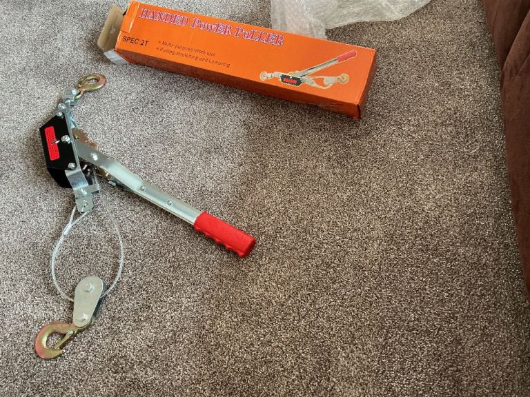 Hand operated Power Puller
