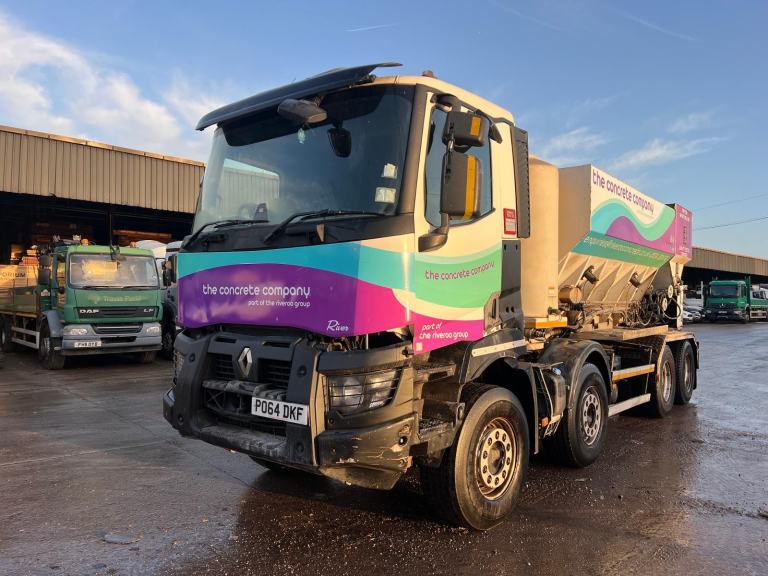 Renault C (C) 430 8x4 , BAYLYNX VOLUMETRIC MIXER JUST ARRIVED . CALL FOR DETAILS