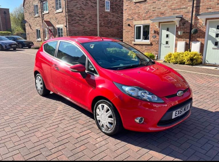Ford, FIESTA, Hatchback, 2011, Manual, 1399 (cc)DIESEL very economical car , cheap insurance .