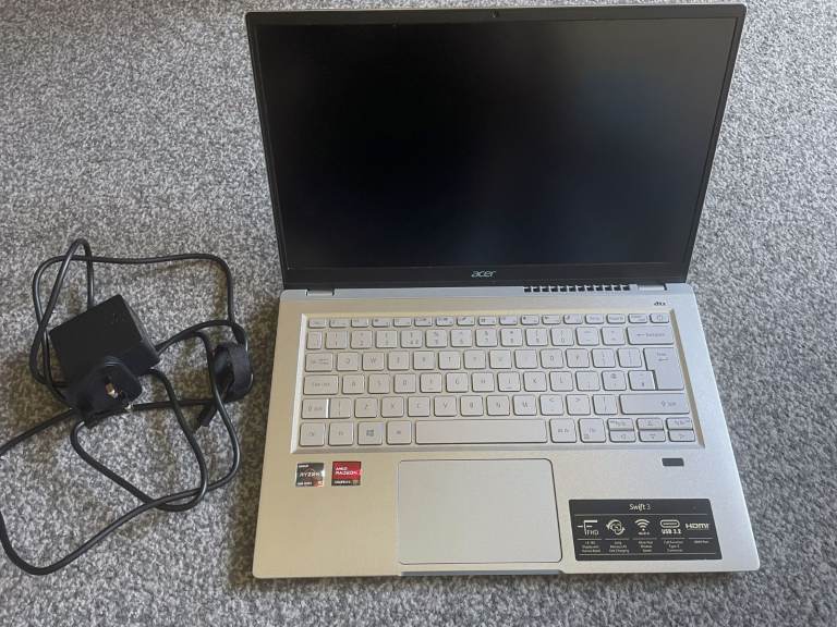 Acer Swift 3 Laptopo SF314-43 Ryzen 5 8gb 512 SSD Fingerprint backlit great battery