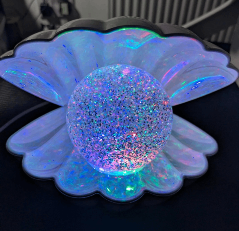 Decorative shell glitter light 