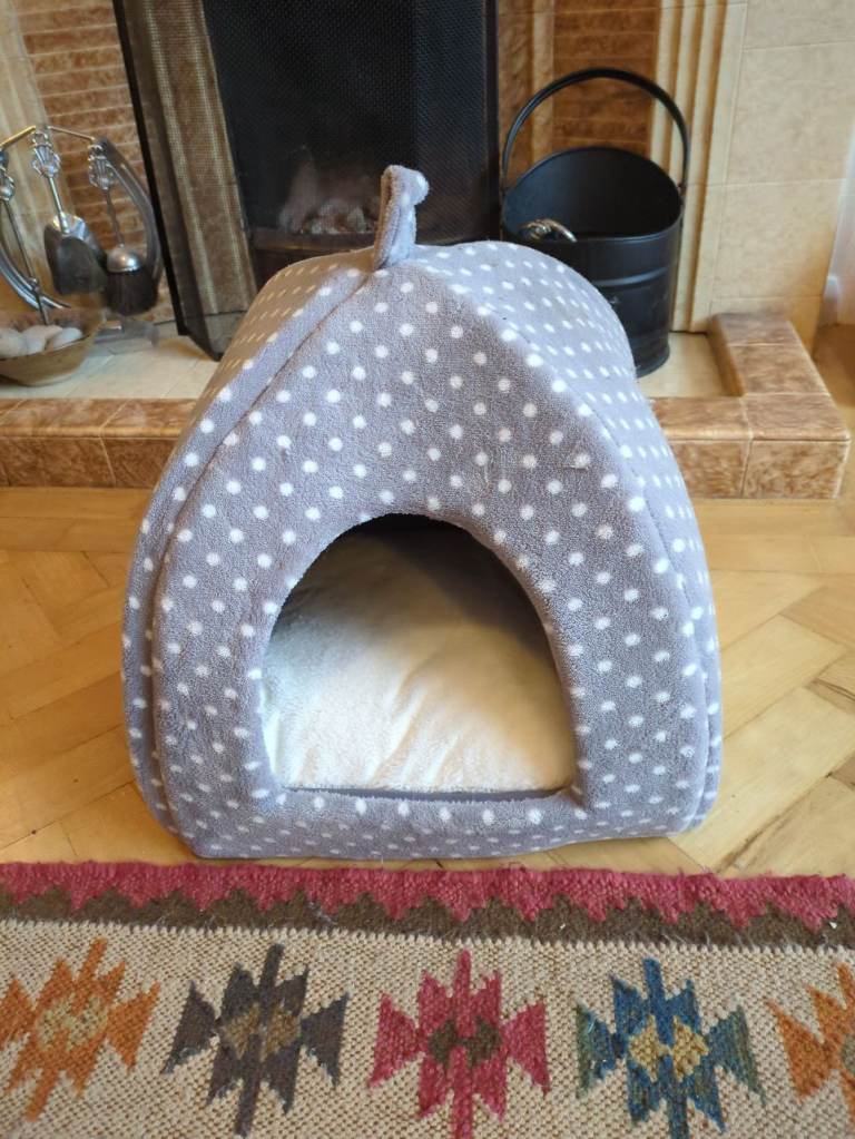 Cat comfy house 