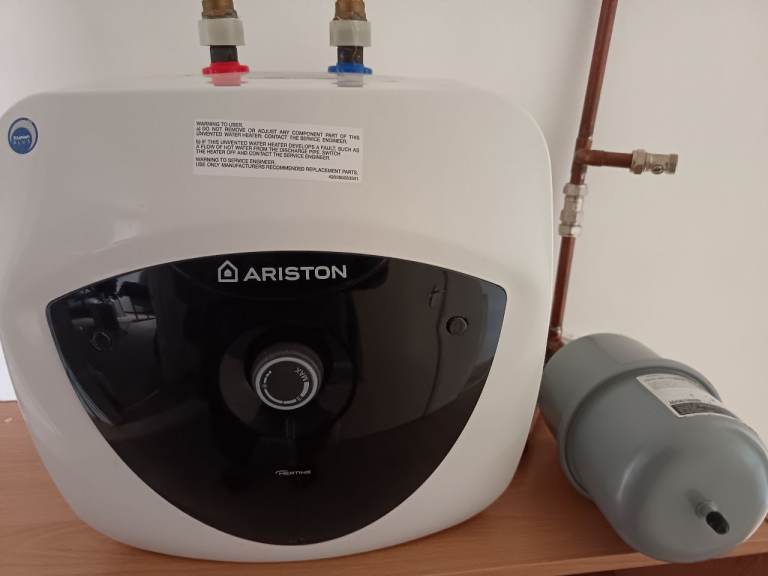 Ariston 3100306 Europrisma Andris Lux Undersink Water Heater, 10L
