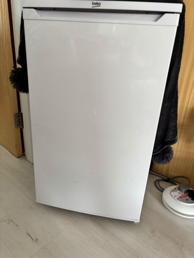 Beko White Freestanding Freezer – Good Condition