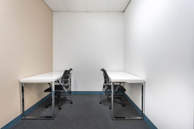 Manchester - M276DB \ Office Membership with Anytime Private Office Access