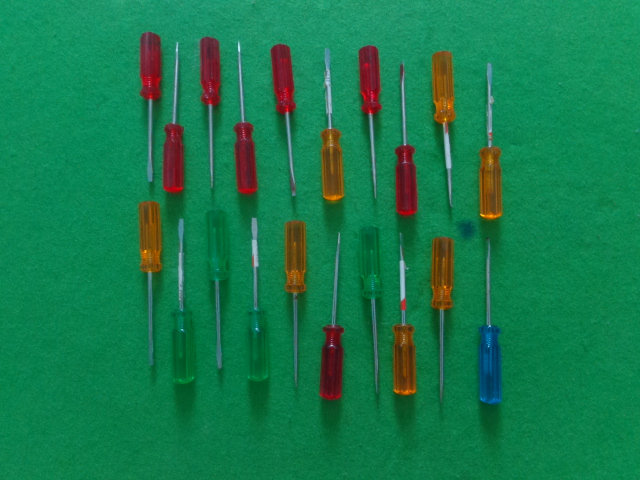 20 unbranded mini screwdrivers colors will vary. Open to offers