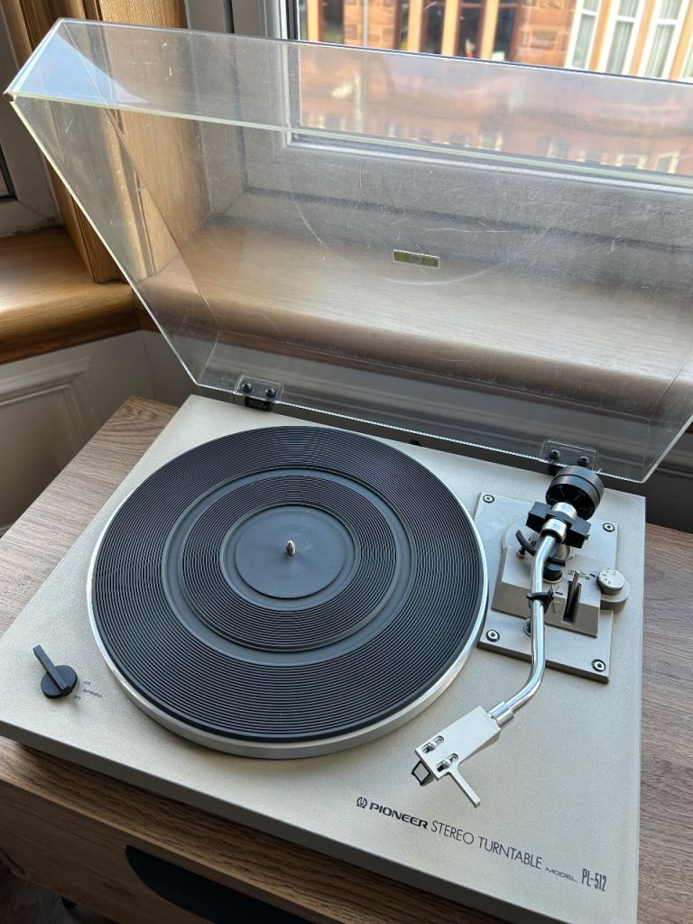 Pioneer PL-512 Stereo Turntable