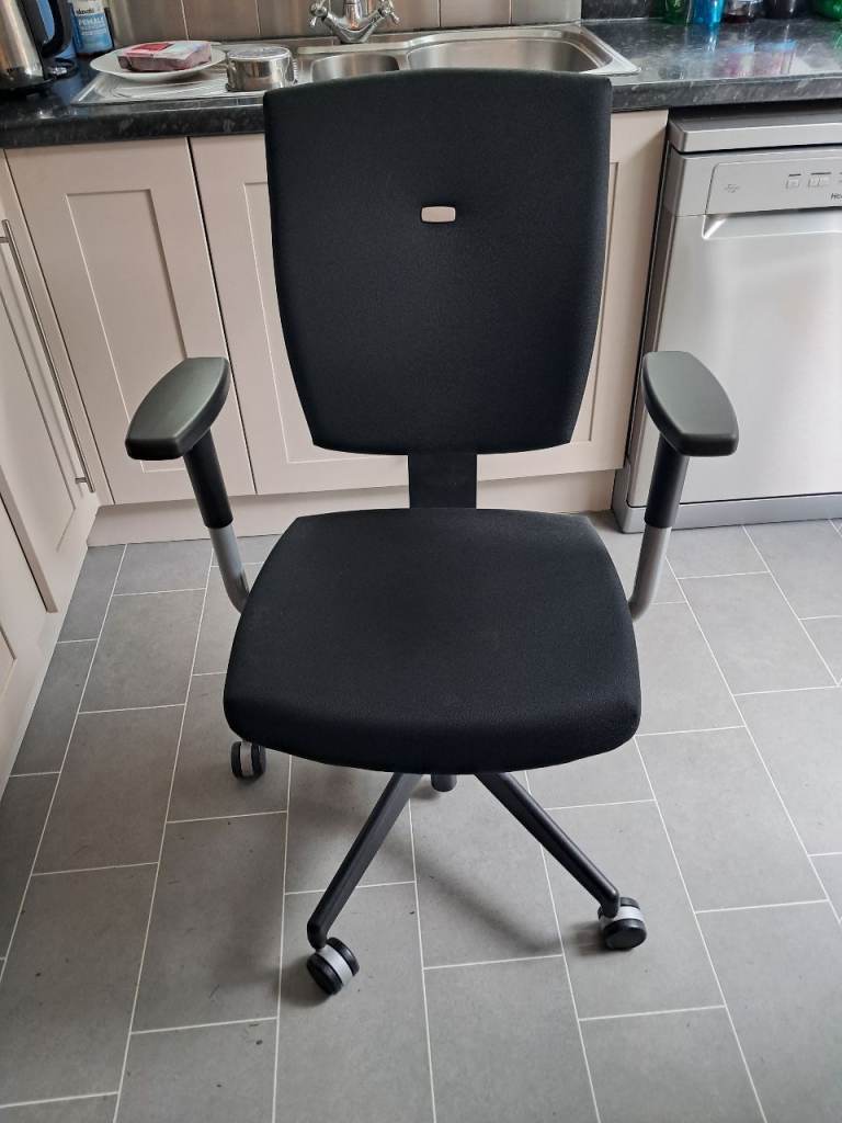 Computer desk chair 