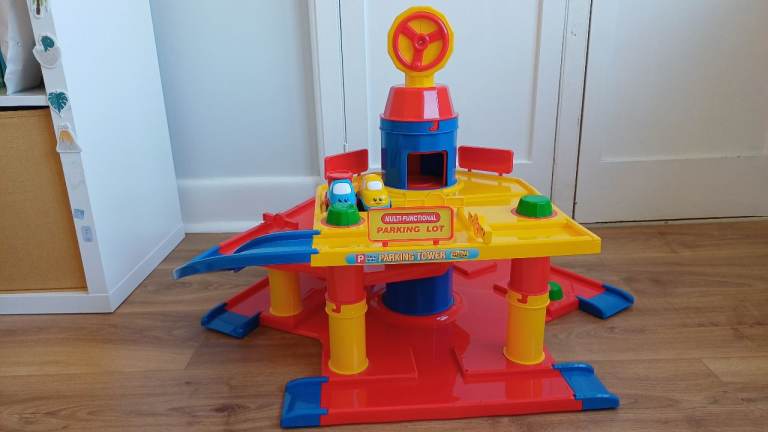 Big Steps Toy Parking Garage 