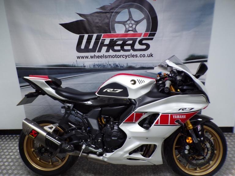 2023 YAMAHA R7 CARBON PACK PLUS AKRAPOVIC