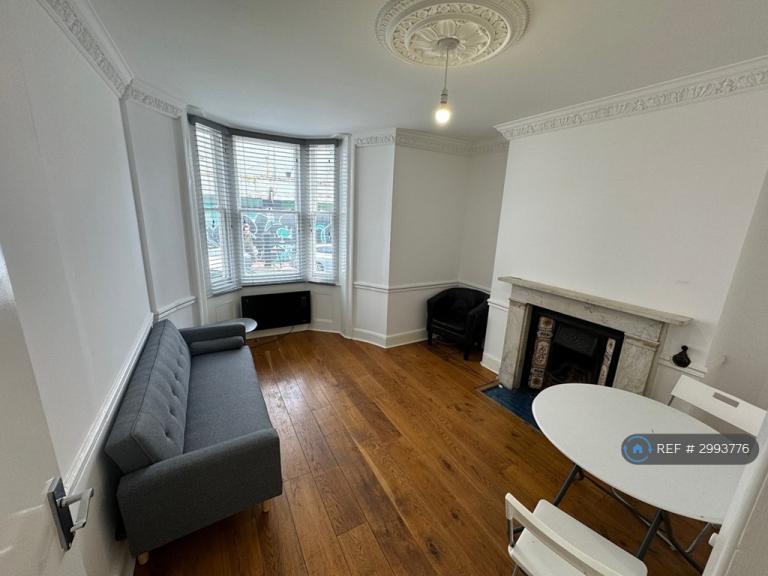 1 bedroom flat in Bedford Place, Brighton, BN1 (1 bed) (#2993776)