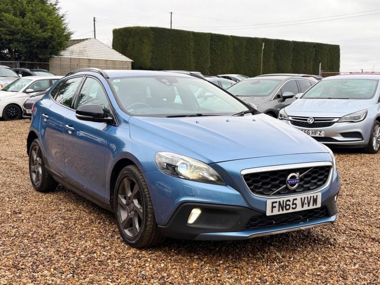 2015 Volvo V40 D2 Cross Country Lux Nav 5dr HATCHBACK DIESEL Manual