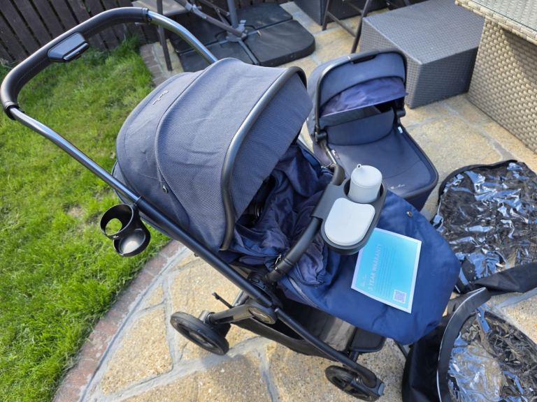 Silver Cross Reef pram/travel system